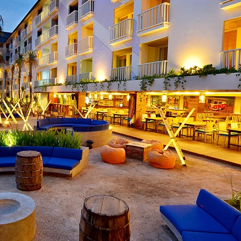 Bliss Surfer Hotel